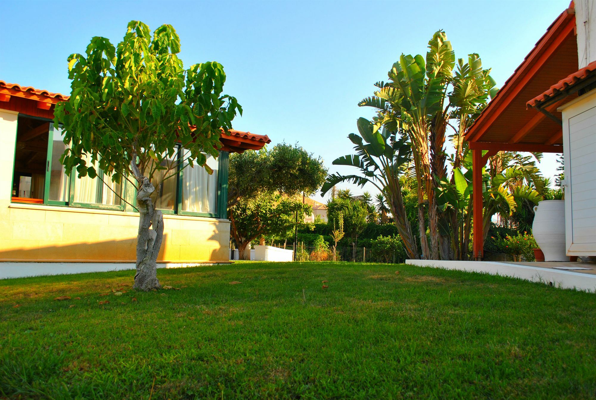 Ariadni Apartments Karteros Exterior photo